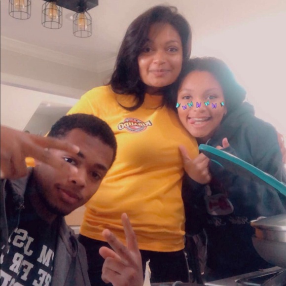 Meet your Posher, Sheron - Picture 5 of 5